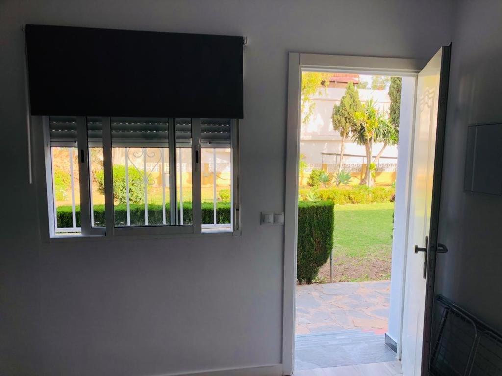 Apartamento CARIHUELA PUERTO Torremolinos Esterno foto